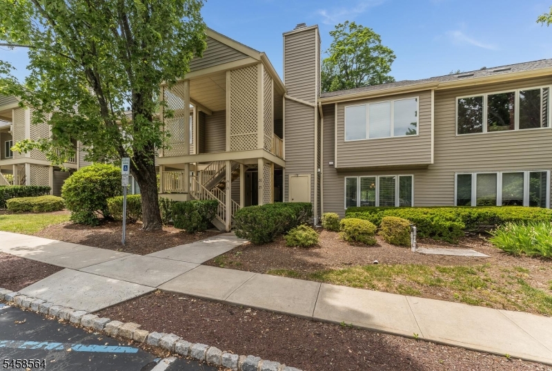 25 Augusta Dr Property Photo 1