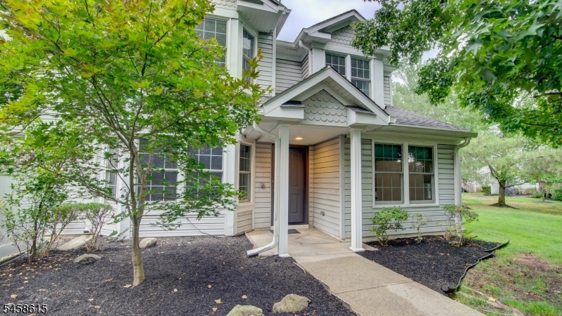 8 Forden Ct Property Photo 1