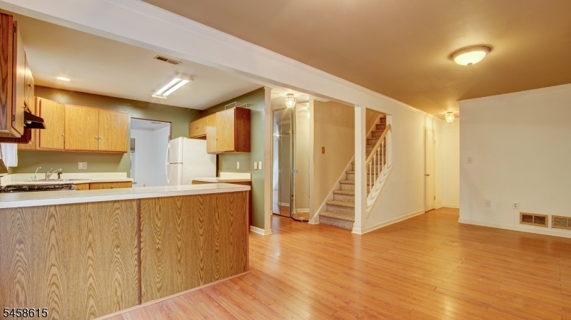 8 Forden Ct Property Photo 13