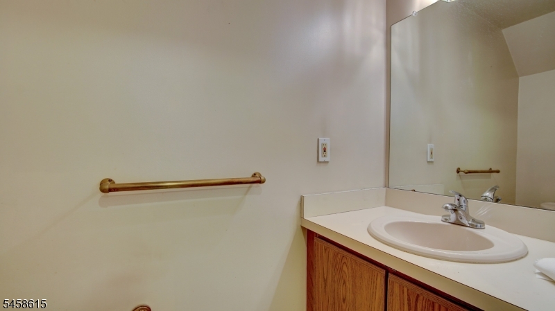 8 Forden Ct Property Photo 22