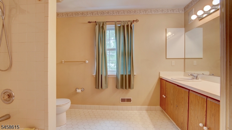 8 Forden Ct Property Photo 26