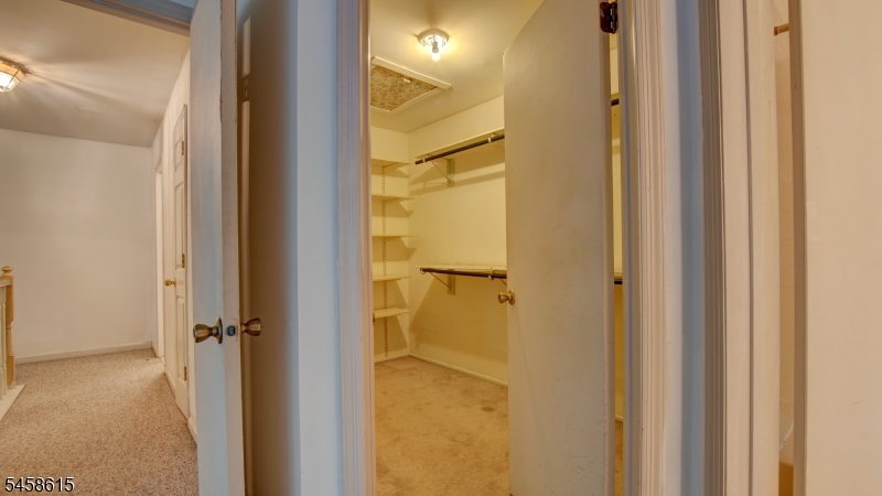 8 Forden Ct Property Photo 27