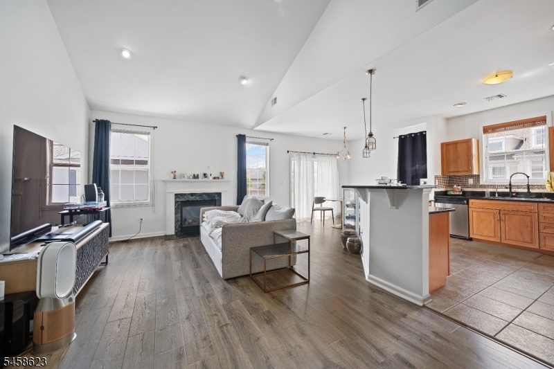 1 Barrister St Property Photo 3