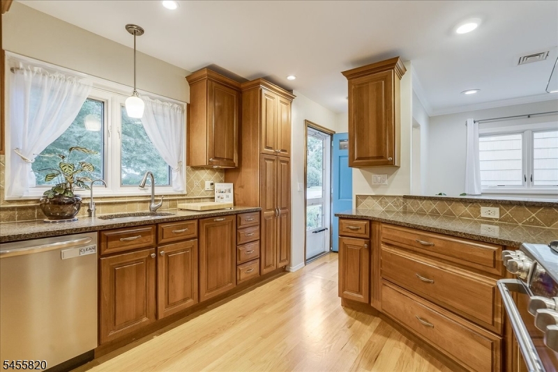 119 Squire Hill Rd Property Photo 11