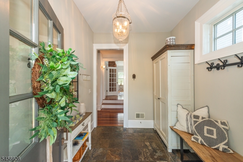 228 Watchung Ave Property Photo 3