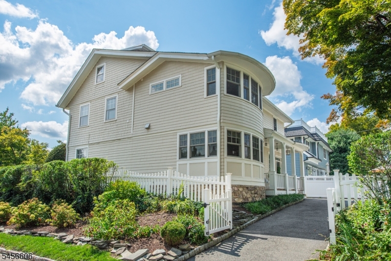 228 Watchung Ave Property Photo 47