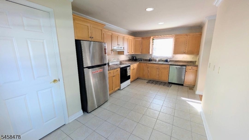 25 Lathrop Ave Property Photo 5