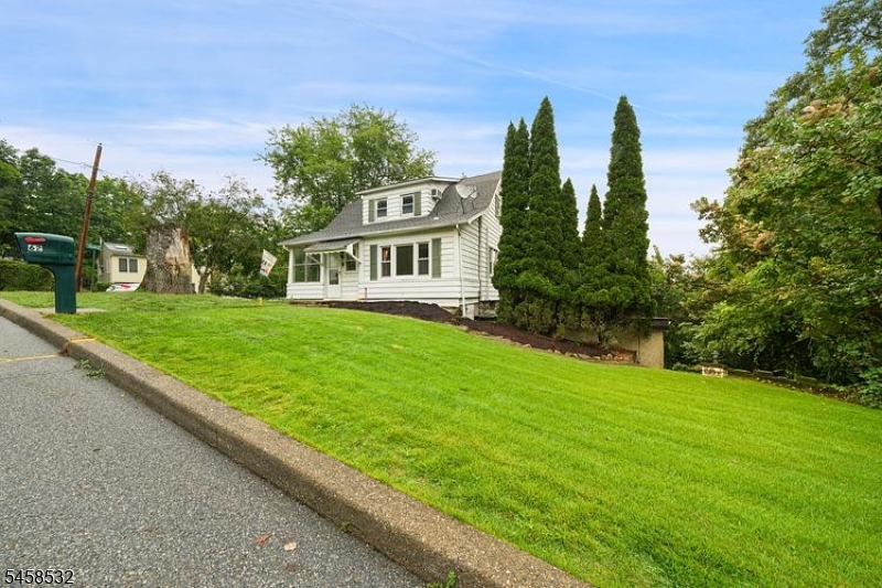 62 Vreeland Ave
