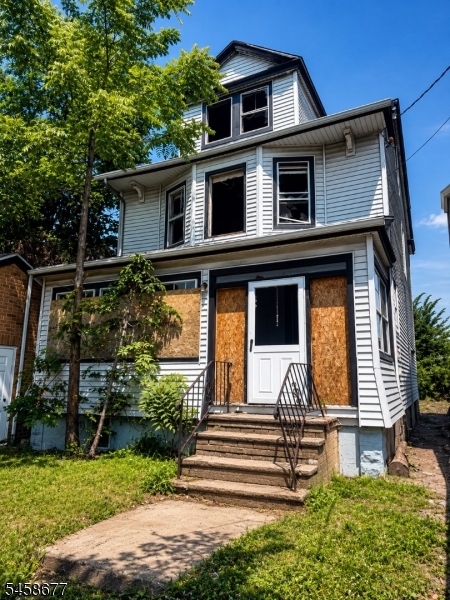 871 Lyons Ave Property Photo 1