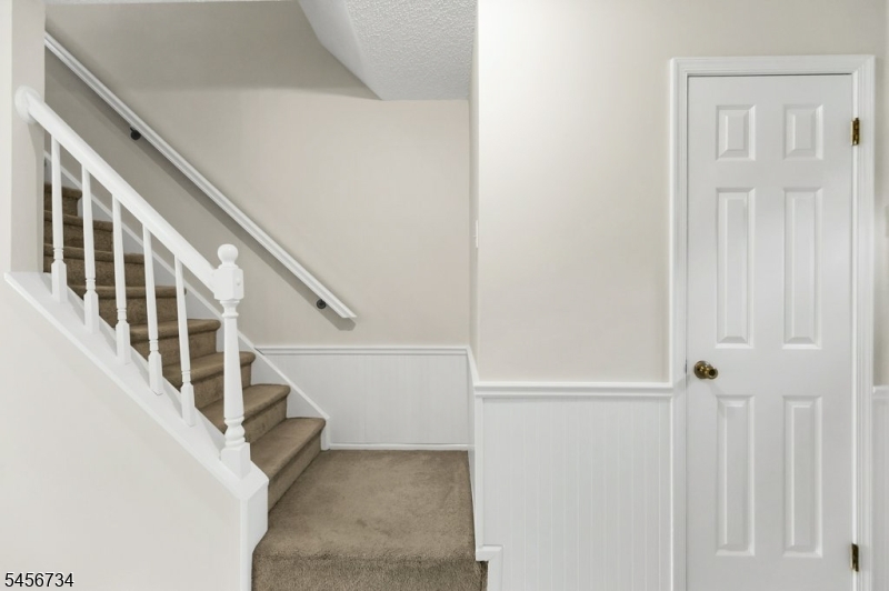 283 Penns Way Property Photo 5
