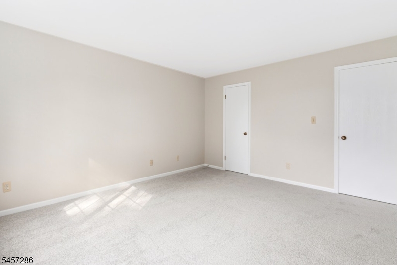 9 Sentinel Ct E Property Photo 9