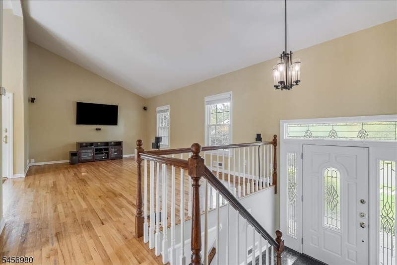 45 Michael Dr Property Photo 5