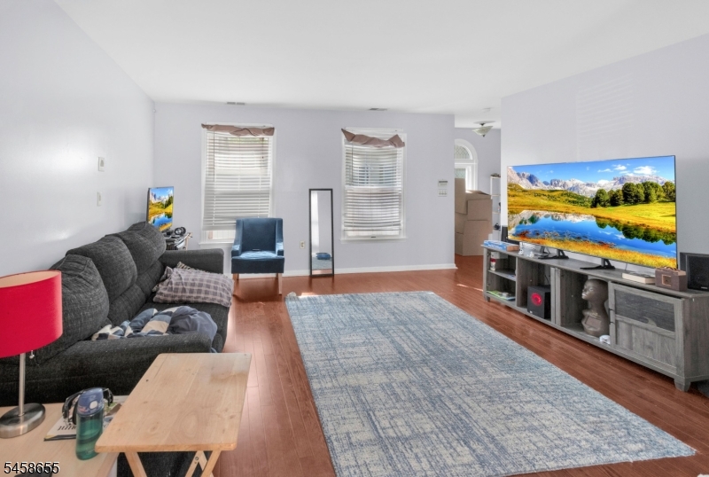 664 Irvington Ave 6 Property Photo 3
