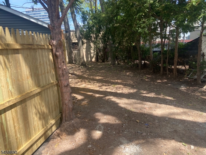 6 Melrose Ave Property Photo 7