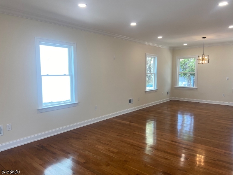 6 Melrose Ave Property Photo 14