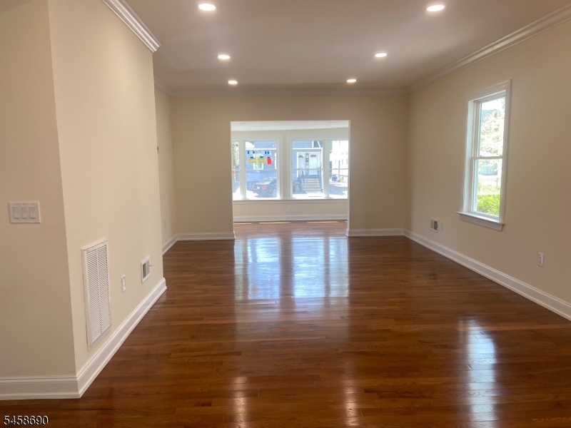 6 Melrose Ave Property Photo 15