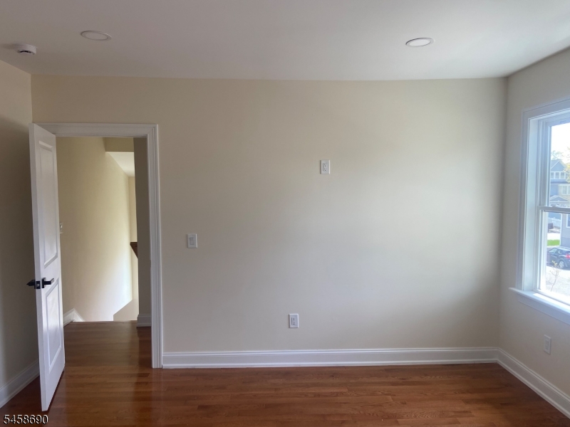 6 Melrose Ave Property Photo 17