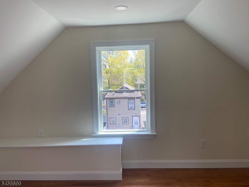 6 Melrose Ave Property Photo 25