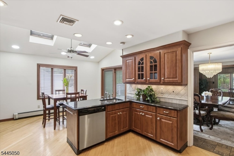 36 Curtis Avenue Property Photo 13