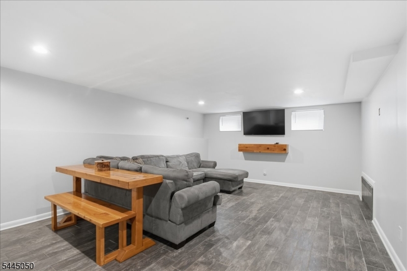 36 Curtis Avenue Property Photo 33