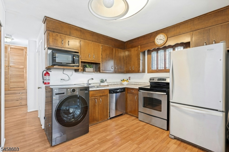 312 Westfield Rd Property Photo 11