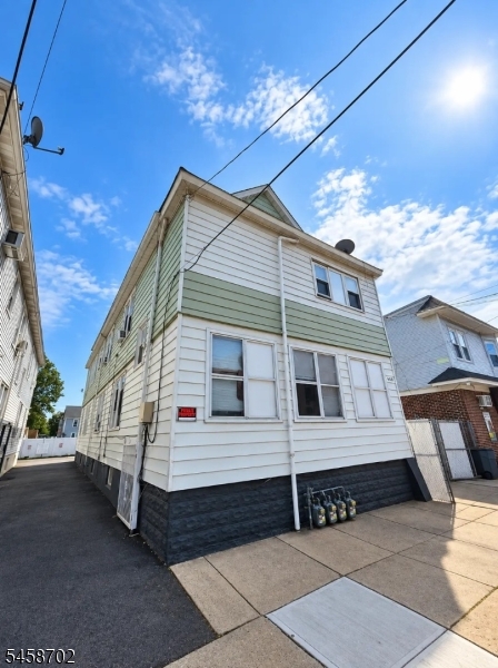 668 Clarkson Ave 4 Property Photo 1