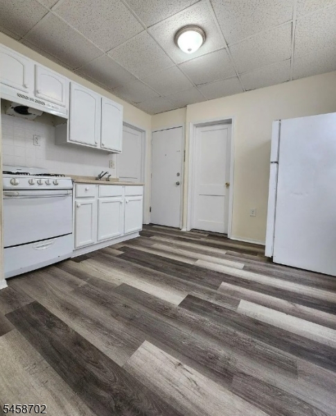 668 Clarkson Ave 4 Property Photo 13