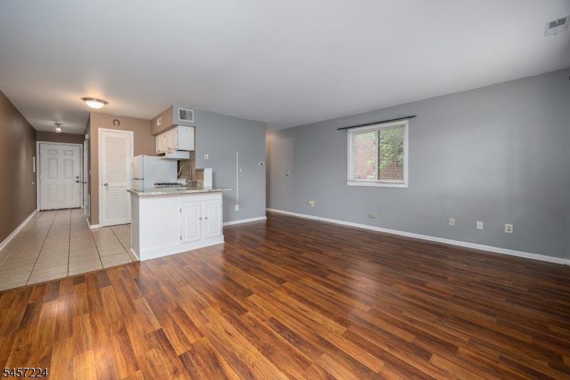 2 Alta Ct W 1 Property Photo 2
