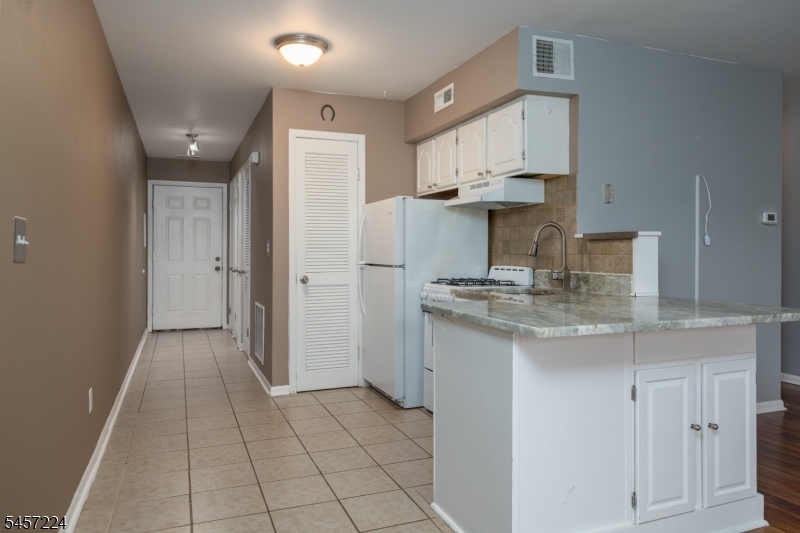 2 Alta Ct W 1 Property Photo 6