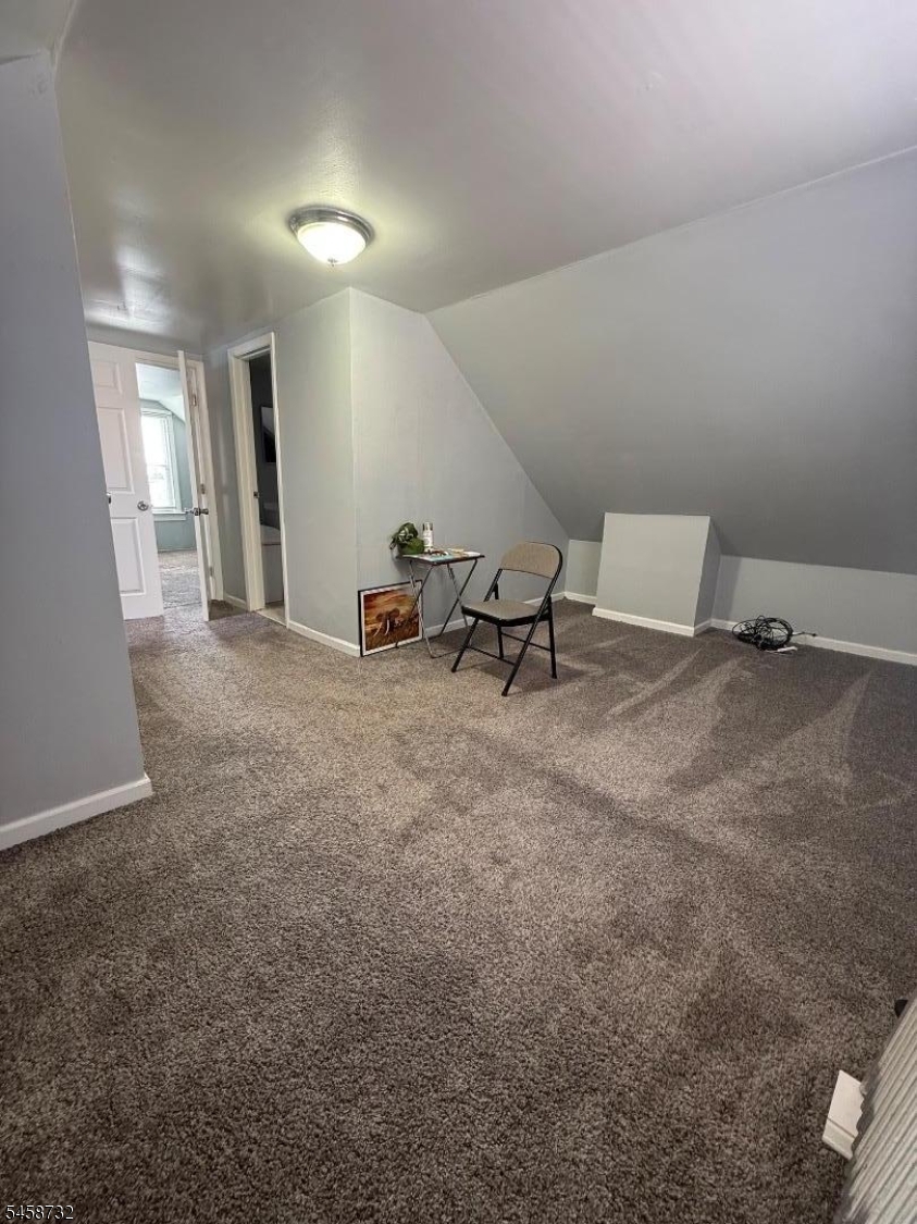 77 Stone St Property Photo 17
