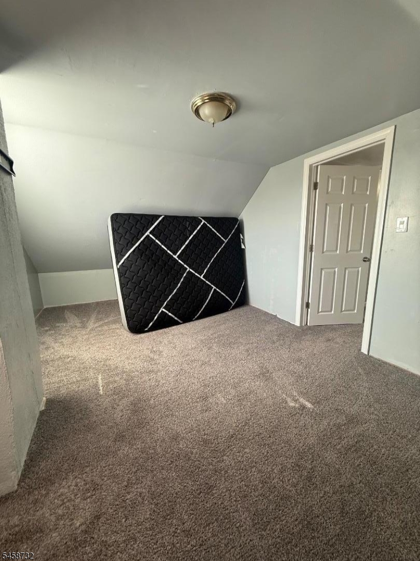 77 Stone St Property Photo 18