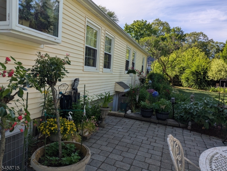 58 S Alward Ave Property Photo 7