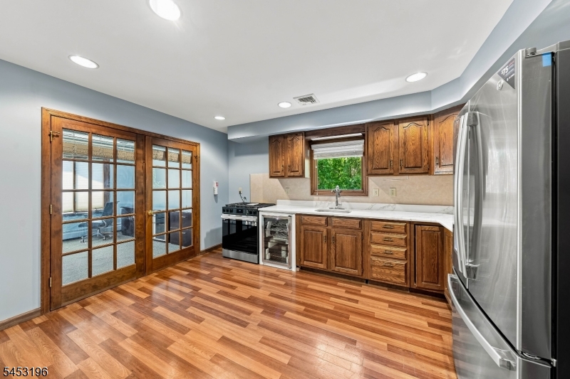 32 Commerce Dr 2 Property Photo 1