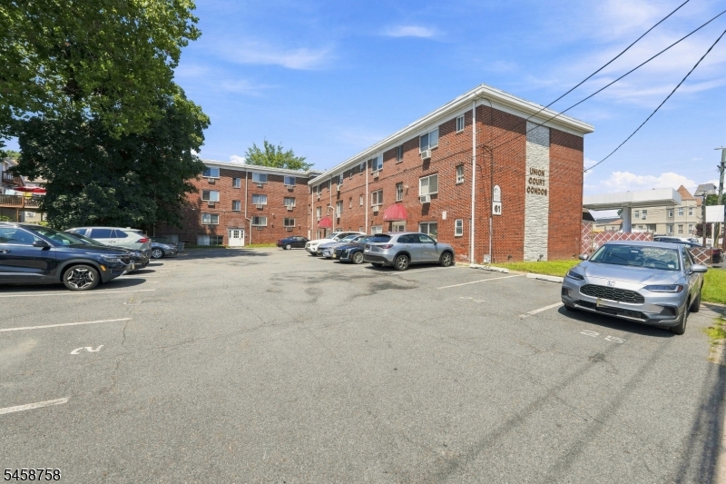 61 Union Avenue U-B6 B6 Property Photo 1