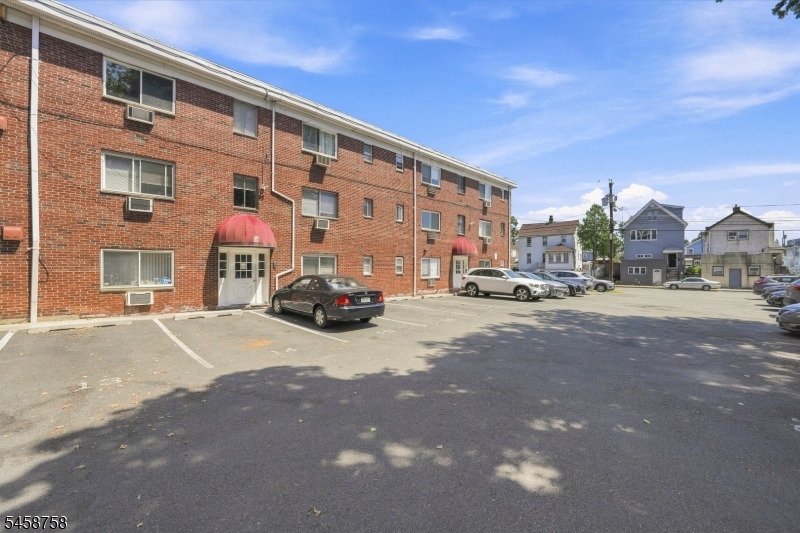61 Union Avenue U-b6 B6 Property Photo 15