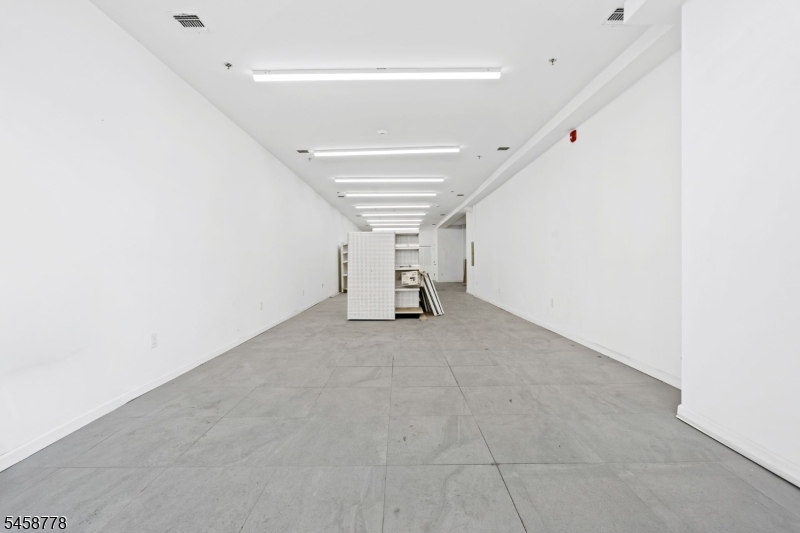 90 Broadway Property Photo 3