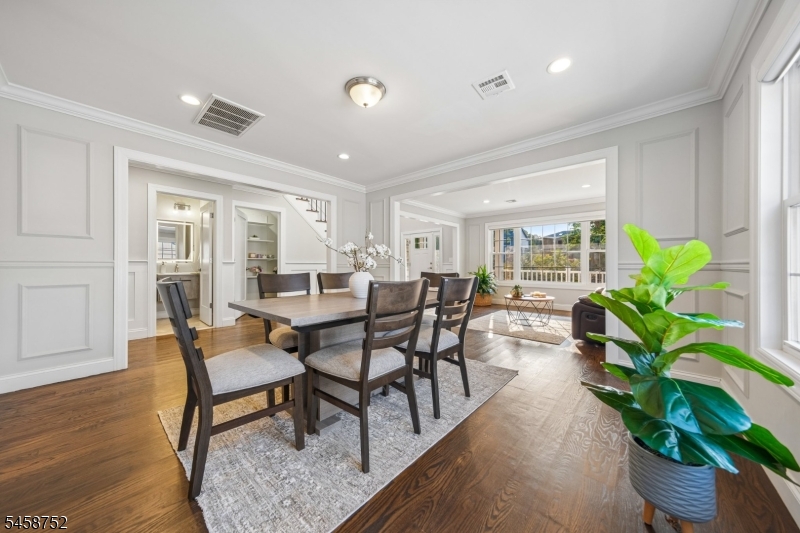 9 Burnet Hill Rd Property Photo 15