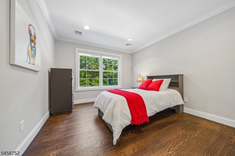 9 Burnet Hill Rd Property Photo 31