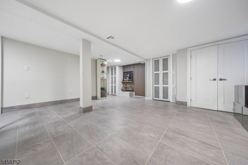 9 Burnet Hill Rd Property Photo 39