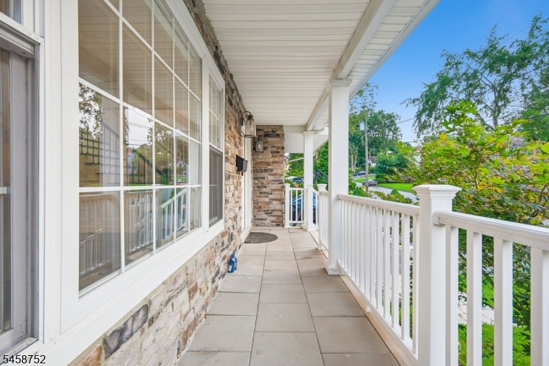 9 Burnet Hill Rd Property Photo 41