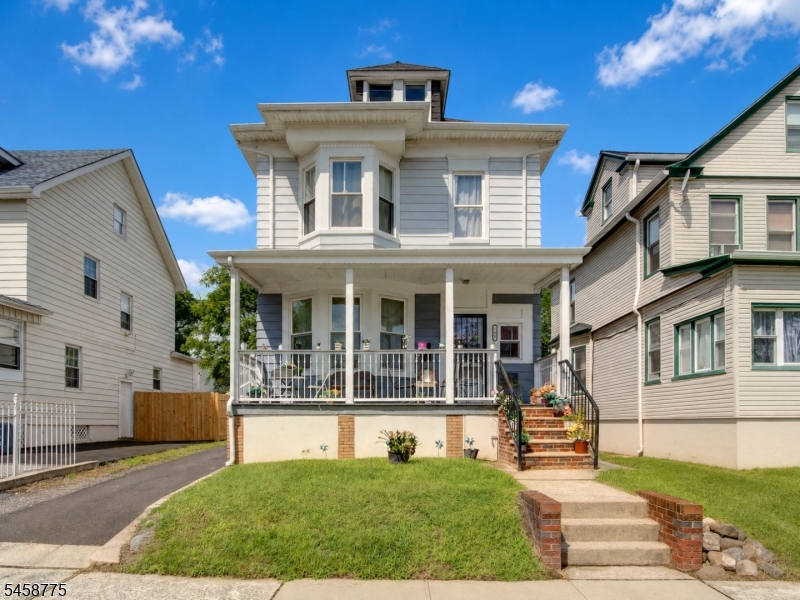 139 Richelieu Ter Property Photo 1