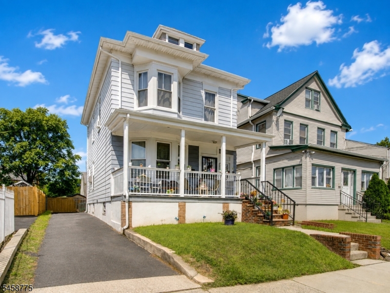 139 Richelieu Ter Property Photo 2
