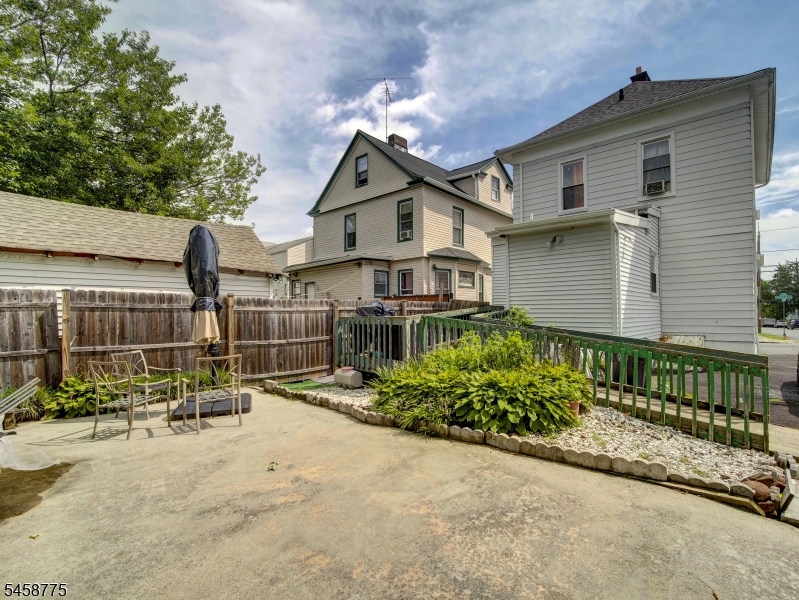 139 Richelieu Ter Property Photo 17