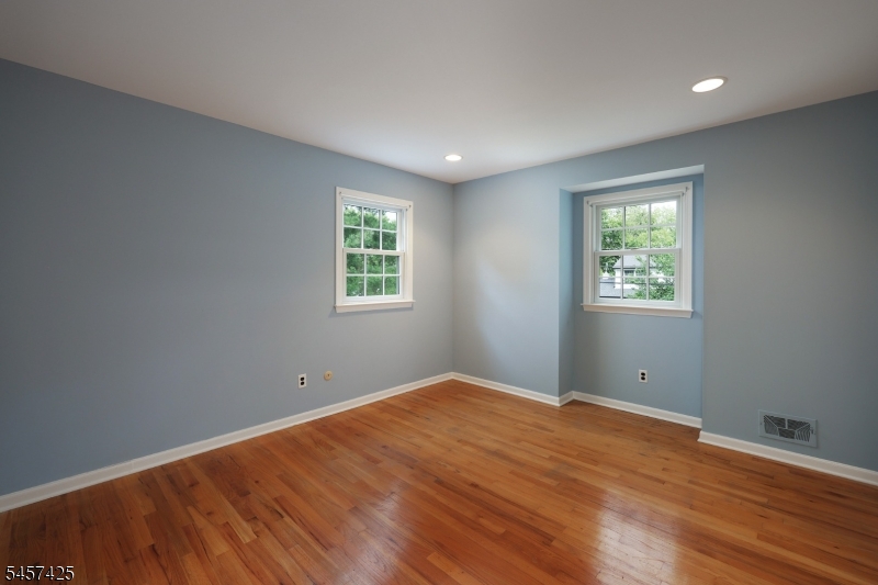 909 Stevens Avenue Property Photo 18
