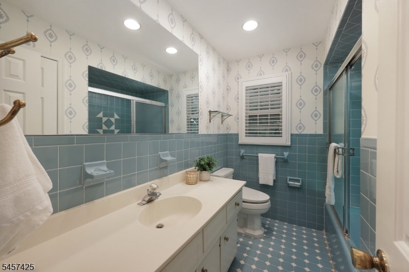 909 Stevens Avenue Property Photo 21