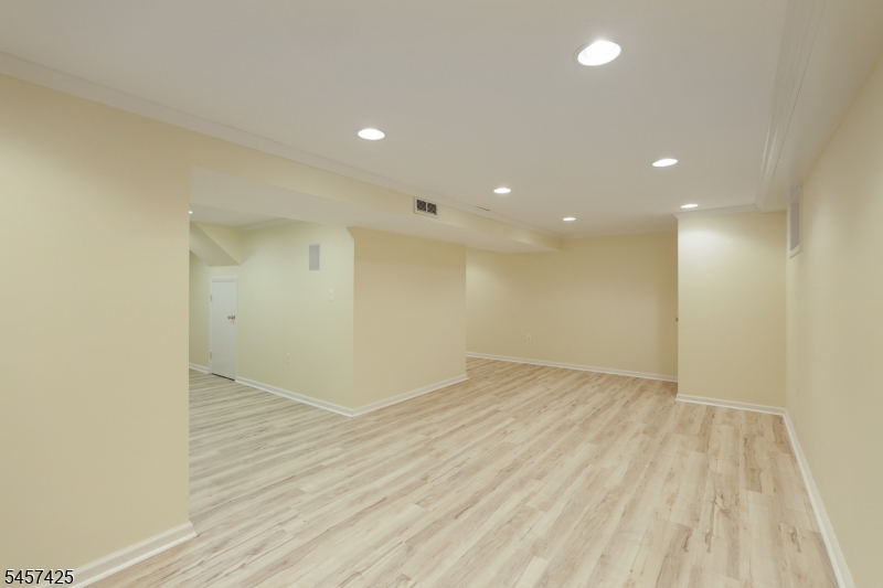 909 Stevens Avenue Property Photo 25