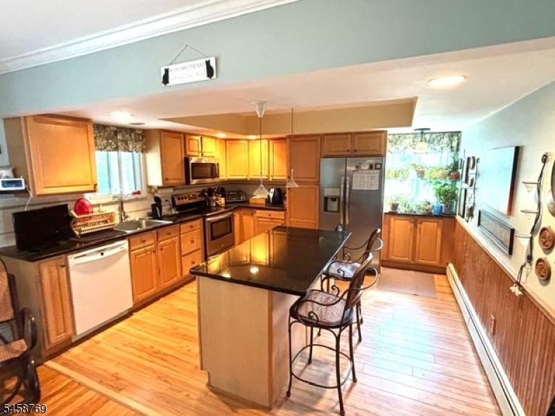 30 Woodlawn Ter Property Photo 14