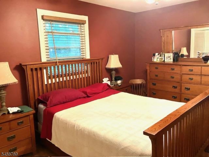 30 Woodlawn Ter Property Photo 16