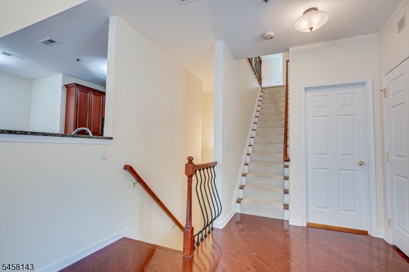27 Taft Ln Property Photo 20