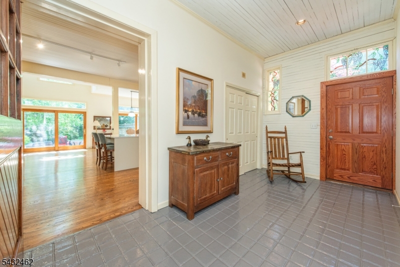 35 Colles Ave Property Photo 15